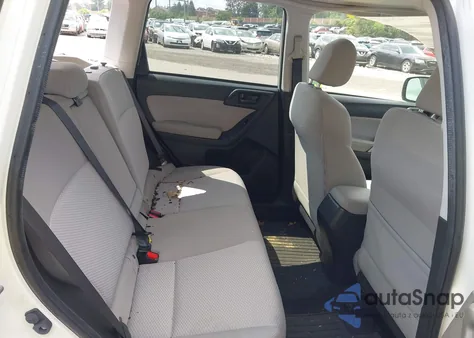 2016 Subaru Forester 2.5I Premium z USA, uszkodzony, nr VIN JF2SJADC7GG541680